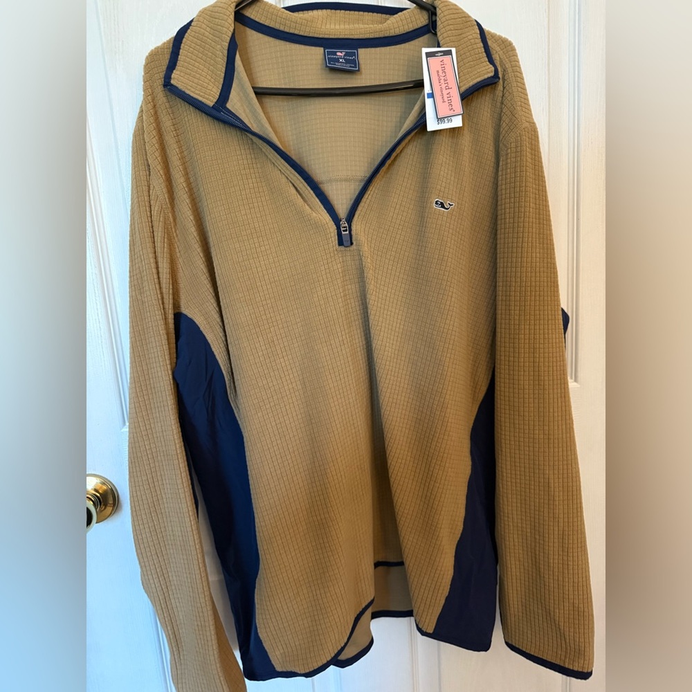 Men’s Vinyard vines pullover
